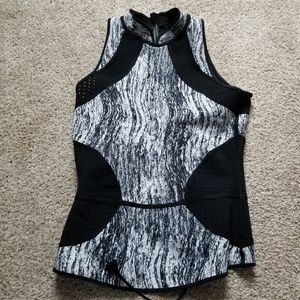 Salty Swim SL Rashie size 4 NWT